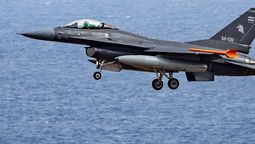 por el mal clima, los f-16 no llegan hoy y ahora se los espera el lunes
