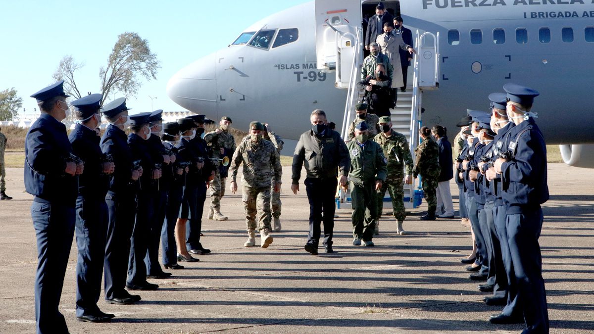 El ministro de Defensa