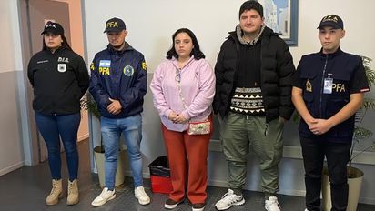 Expulsaron del país a dos ecuatorianos vinculados al líder de 