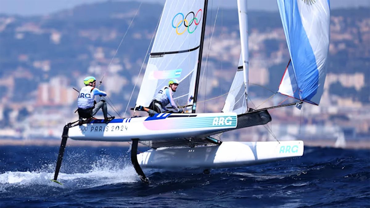 Majdalani y Bosco lograron la medalla de Plata en Nacra 17 al finalizar 7º en la Medal Race