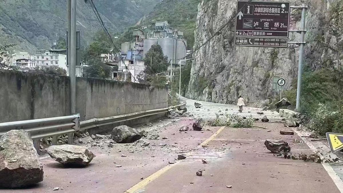 Cuarenta y seis personasmurieron a causa de un sismo de magnitud 6