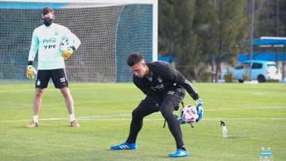 Con Lionel Messi como abanderado, la selección argentina espera el debut