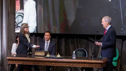 Tras la renuncia de Cardozo, Barbás juró como nueva ministra de Salud