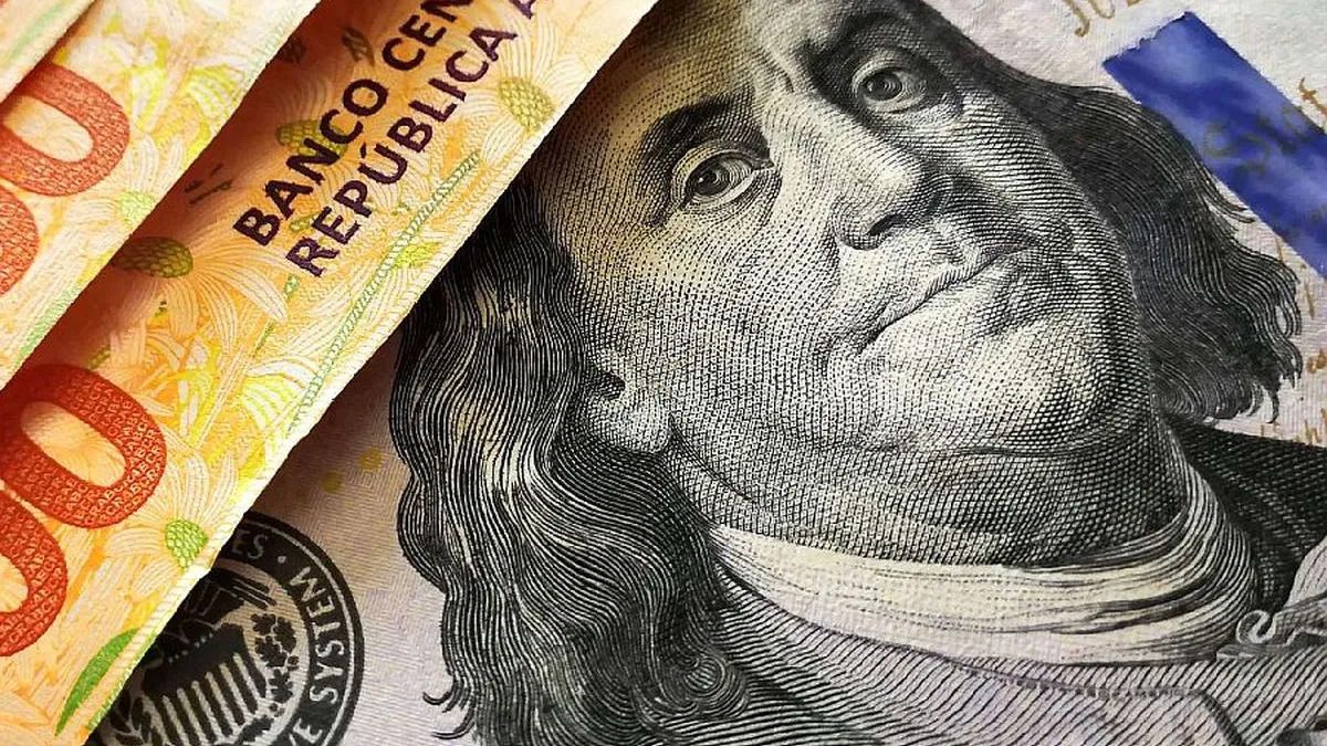 El dólar blue suma la segunda suba de la semana y se vende a $725