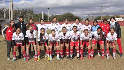 Alumni y Universitario afrontarán la final de Fútbol Femenino