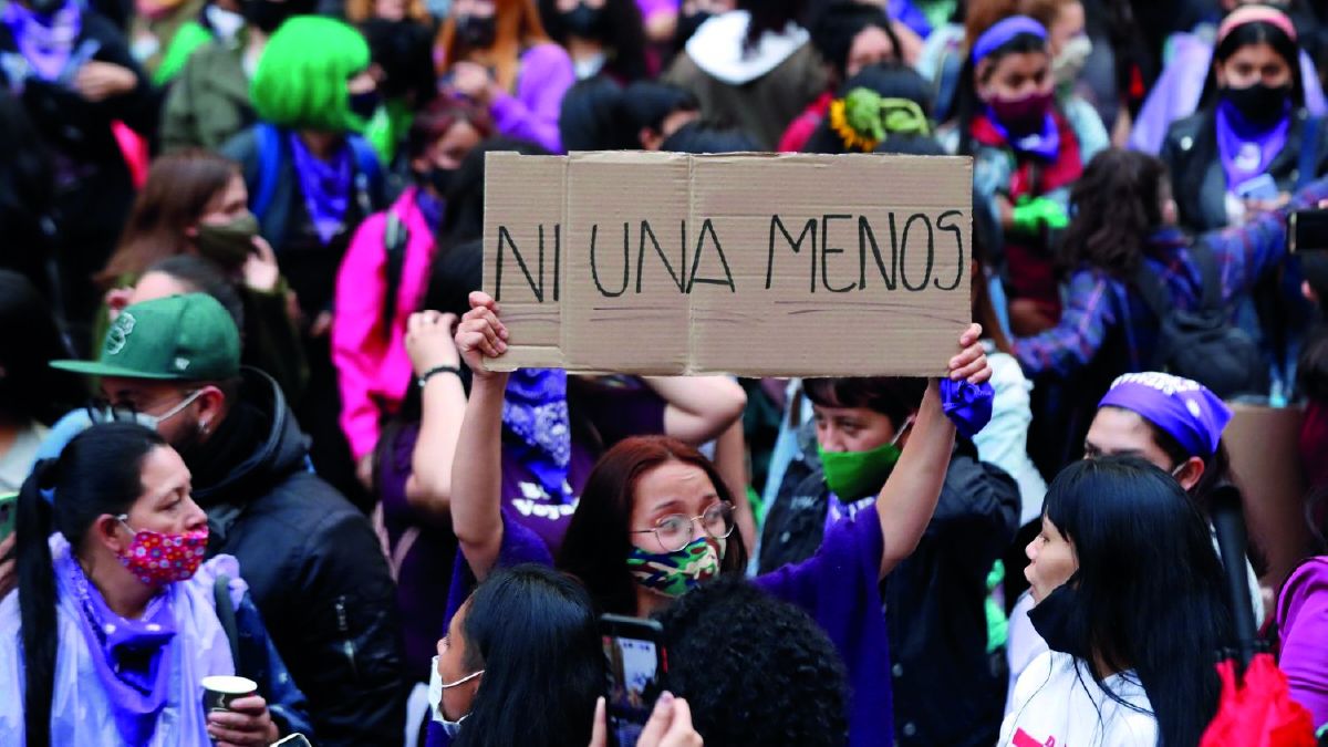 Mujeres y disidencias de todo el país marcharon para decir basta de femicidios y precarización laboral