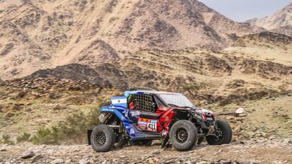 Nasser Al-Attiyah ganó la etapa en autos, pero en la general la punta es para Carlos Sainz