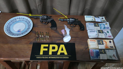 Desbaratan una banda familiar que vendía droga desde un local de lencería: cinco detenidos