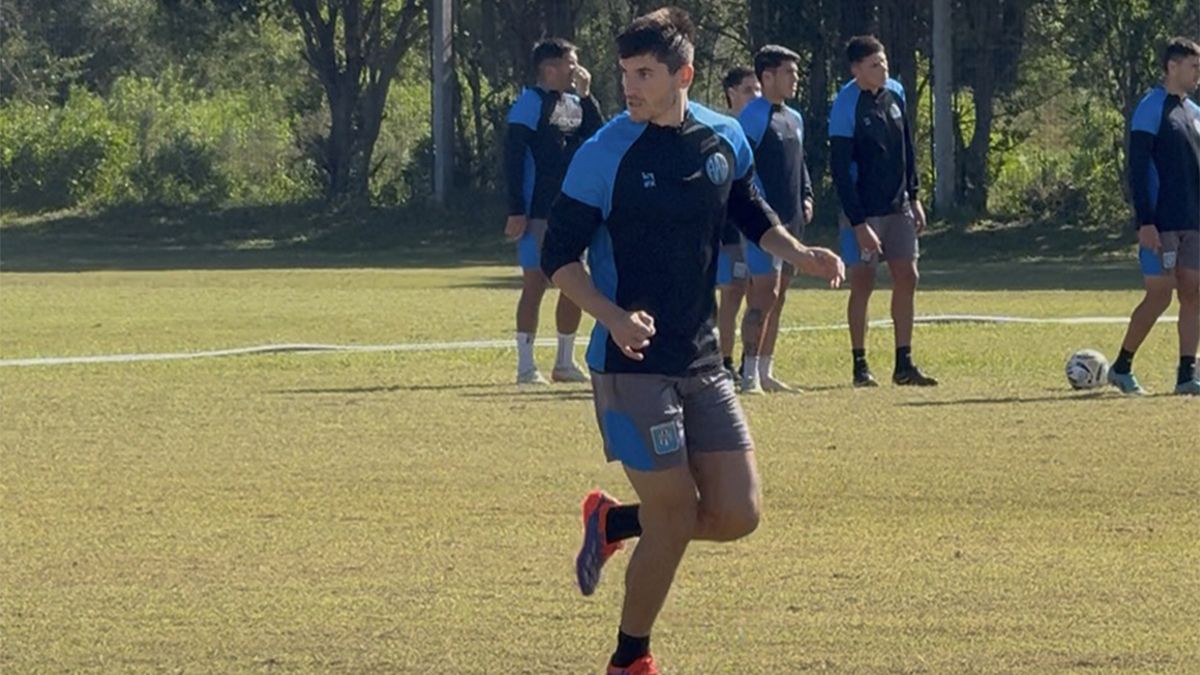 El León oficializó la llegada de Francesco Lo Celso, mediocampista ofensivo de 26 años. Su arribo se da en un momento clave. El jugador ya entrenó junto al plantel de Gerardo Acuña en el Predio.