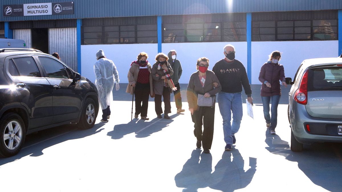 Las segundas dosis de Sputnik V están destinadas a unos 3.500 adultos mayores.