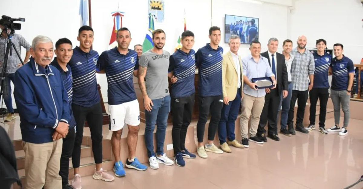 Reconocimiento del Consejo Deliberante al plantel de Atenas por el ascenso al Federal A