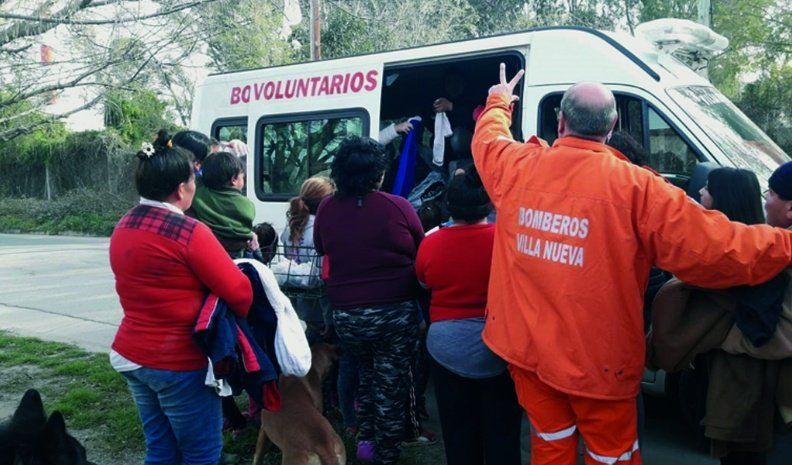 Campaña solidaria: entregaron ropa a  más de 40 familias