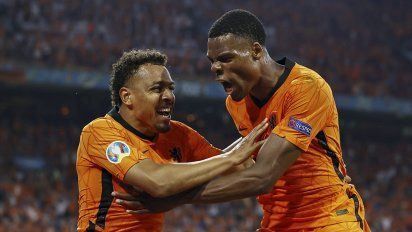 Países Bajos se metió en octavos de la Eurocopa