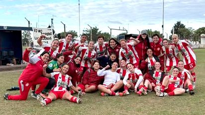 Universitario y Alumni jugarán la final del fútbol femenino