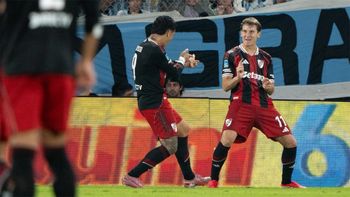 Facundo Colidio festeja su gol a Racing en el partido que River le gaó a Racing 2 a 0 por la fecha 14ª del Torneo Apertura
