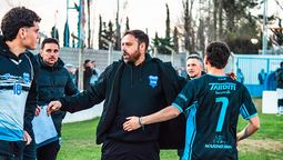 Misael Lichieri, técnico del puntero e invicto del Clausura, Municipal de Adelia María.