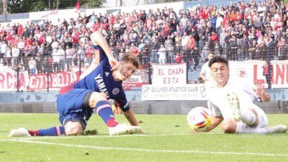 Estudiantes igualó con Lanús