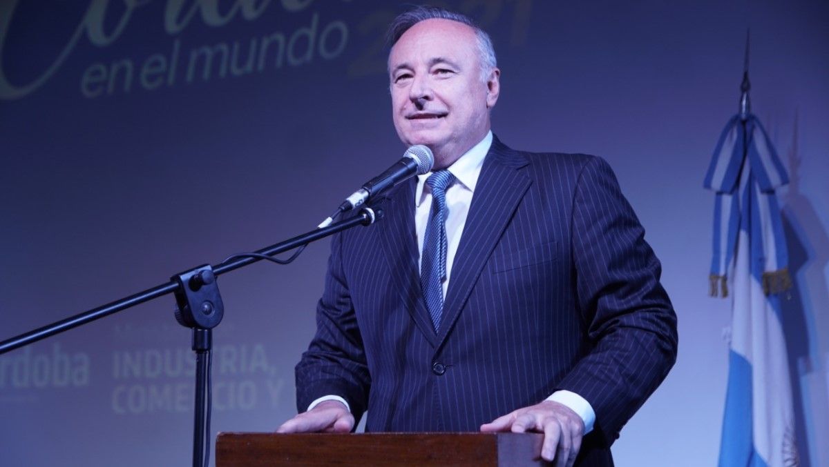 Eduardo Accastello se presenta como candidato a intendente de Villa María.