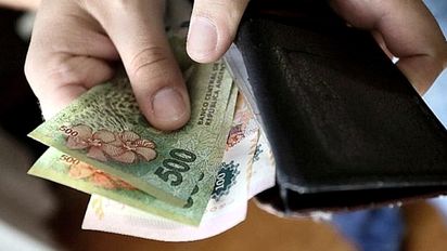 Desde enero de 2018, la inflación le quitó 8 sueldos a los salarios privados