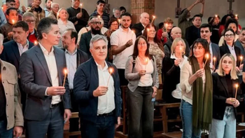 Llaryora asistió a la misa en homenaje a José Manuel de la Sota