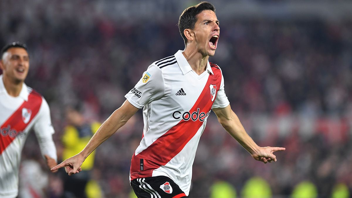 Nacho Fernández festeja el segundo gol de River