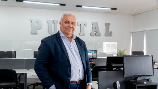 El periodista Marcelo Irastorza asumió como nuevo secretario de Redacción de Puntal.Foto: Andrés Oviedo