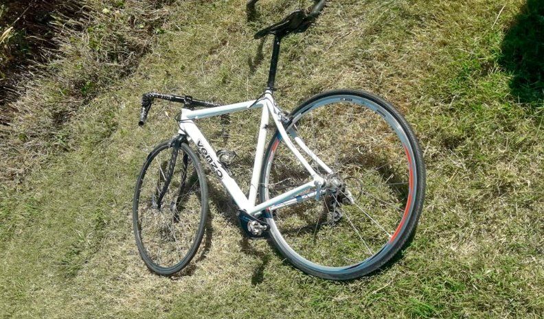 El ciclista herido entrenaba en un rodado de competición junto a otros deportistas.