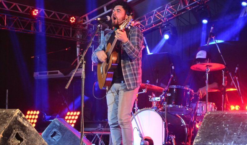 De Colores se presenta en el Favio.