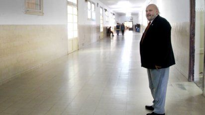 Dolor por la muerte del profesor José Cambría