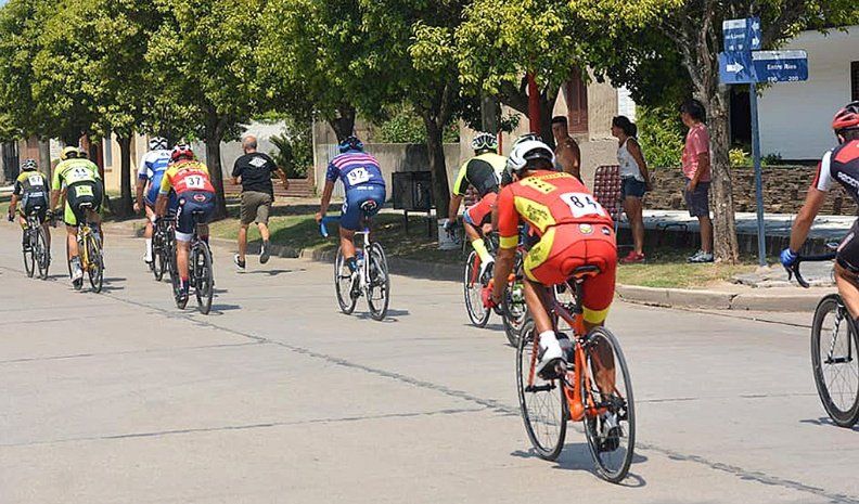 La prueba organizada por la Asociación Villamariense y fiscalizada por la Federación Ciclista Cordobesa fue un éxito en Ticino.