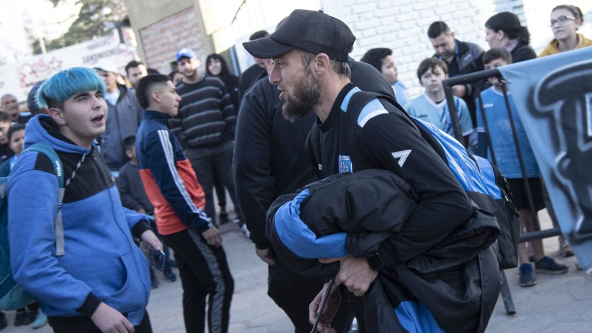 Estudiantes quiere bajar a Belgrano