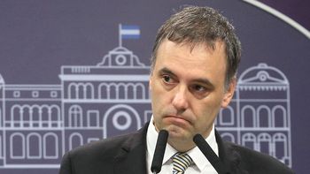 Adorni gastó $14 millones en muebles y mantiene una deuda de USD 65 mil por su departamento