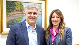 El gobernador Llaryora junto a la senadora por Salta y exsecretaria de Energía, Flavia Royón.