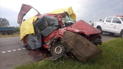 Tras un choque fatal en ruta 9, un bebé quedó sin familiares en el país