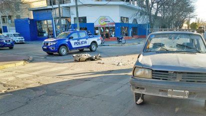 Grave accidente en San Martín y Dinkeldein deja a un motociclista herido