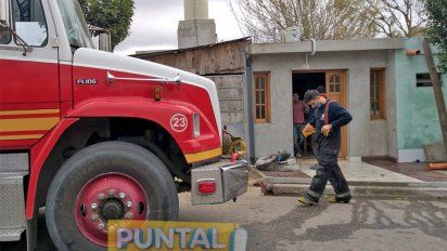 Principio de incendio en una vivienda en barrio Buena Vista