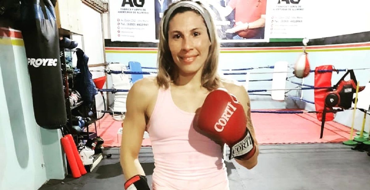 Juliana Basualdo en el gimnasio. La boxeadora local está preparando su presentación en Inglaterra. 