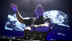 el cura dj hizo hizo vibrar plaza de mayo en el homenaje a francisco