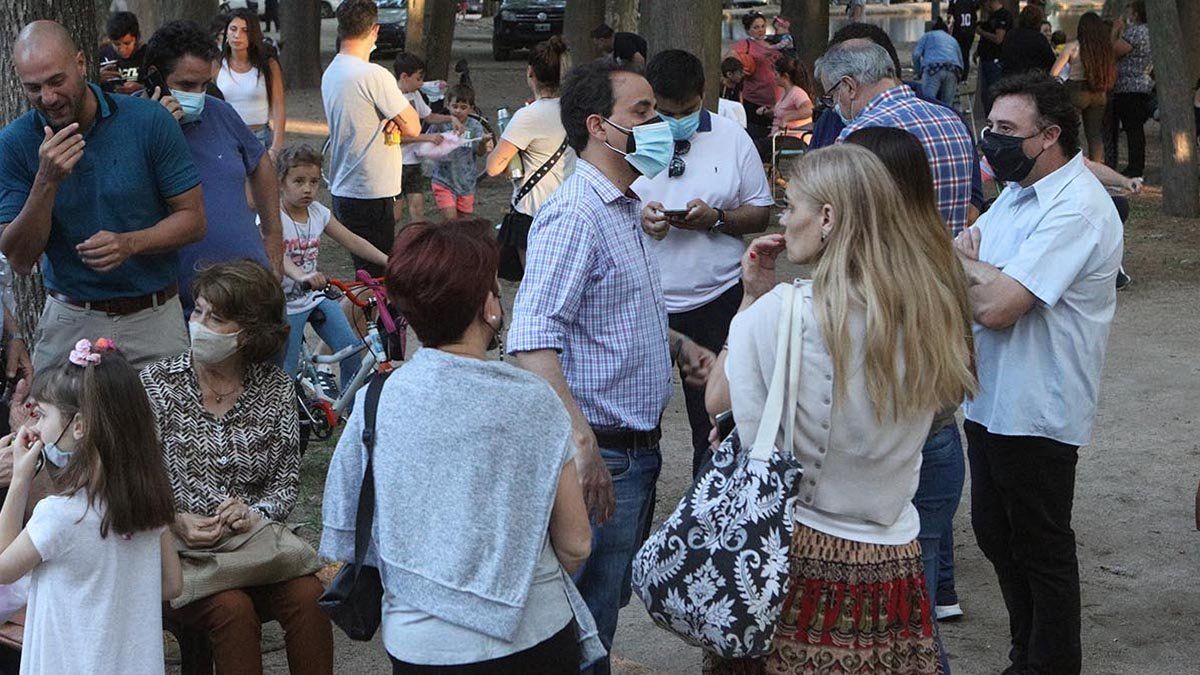 El intendente Llamosas participó de las actividades en el Parque Sarmiento.
