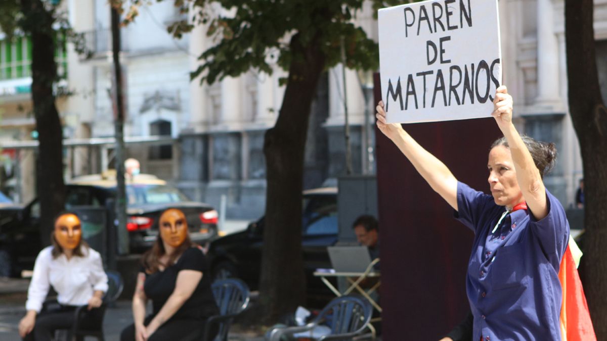 En plaza Roca hubo representación teatral.