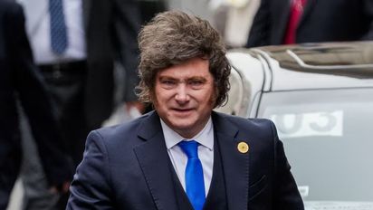 Milei expulsa por decreto a extranjeros que agraviaron a argentinos