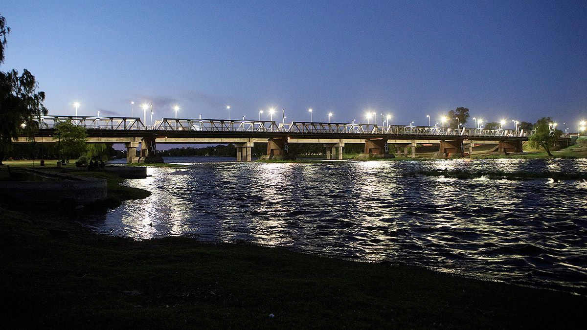 Las lluvias de los últimos días arrastraron las cenizas a través de los ríos.