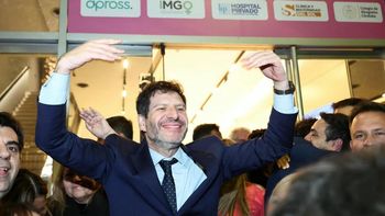 Bittar festeja el triunfo.