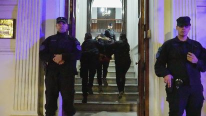 Expulsan a 12 personas de nacionalidad extranjera que registraban ingreso irregular al país