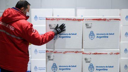 Distribuyen más de 900 mil dosis de AstraZeneca en todas las provincias