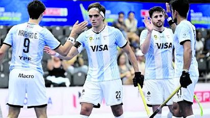 Argentina perdió ante Sudáfrica, pero accedió a los cuartos de final del Mundial de hockey pista