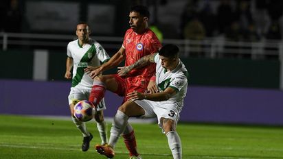 Banfield logró un triunfo clave sobre Argentinos para salir de zona de descenso
