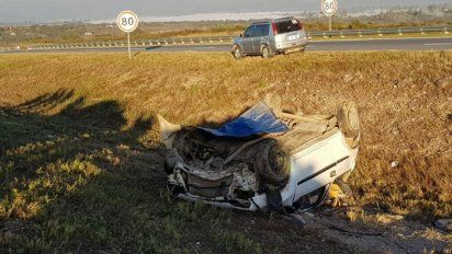 Vuelco fatal en la autovía: murió una adolescente