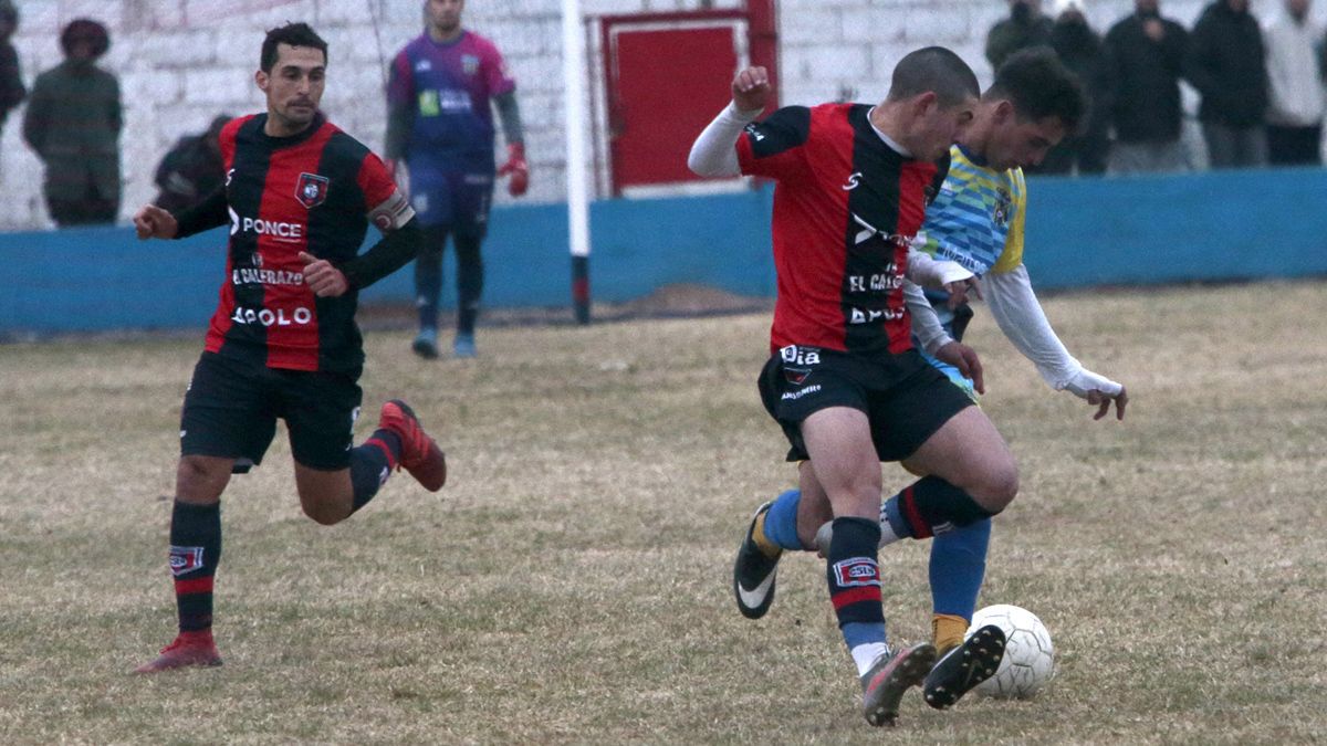 Centro Social tuvo que esperar hasta el final para quedarse con los tres puntos ante Rosario FC.