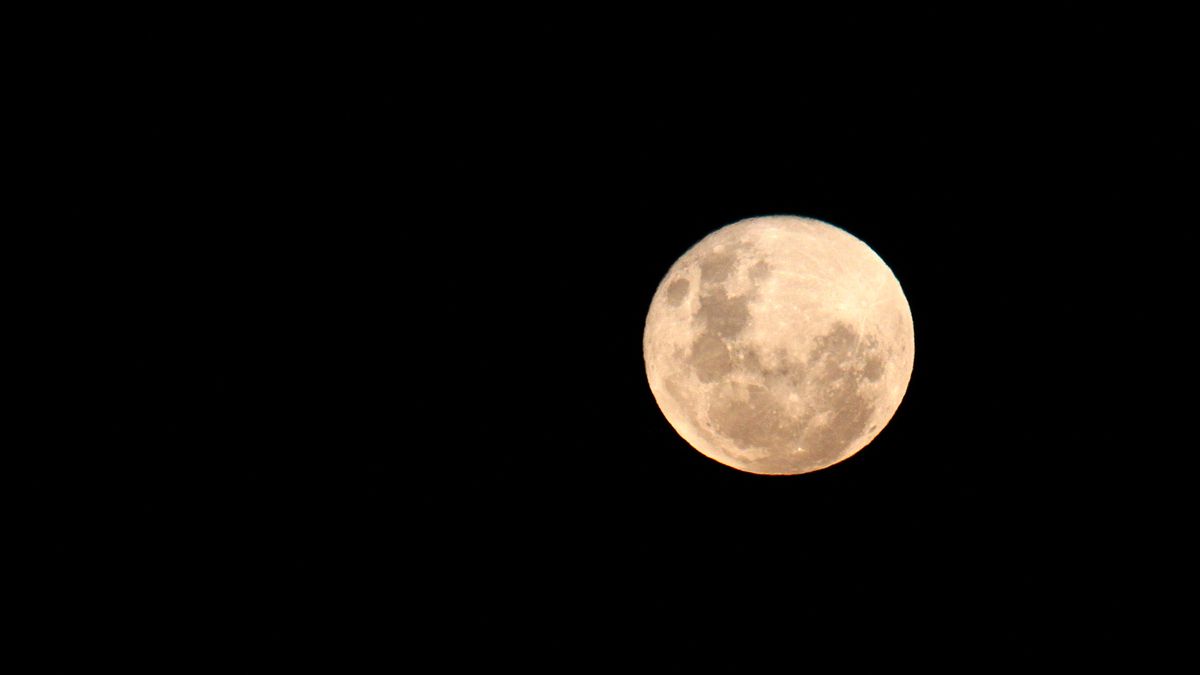 El fenómeno astronómico coincidió con la Súper Luna.